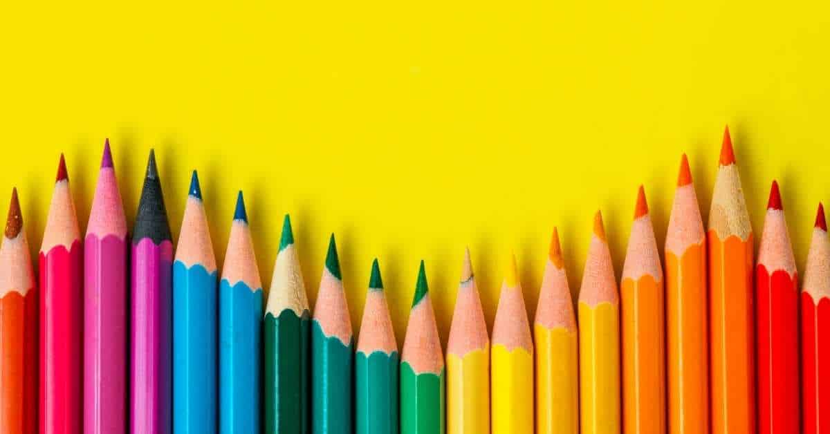 best coloured pencils for artists featured image